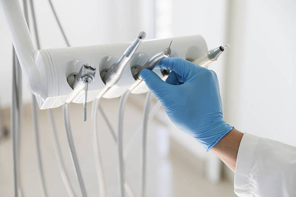 Professional Wisdom Tooth Removal technician working in South Hill, NY